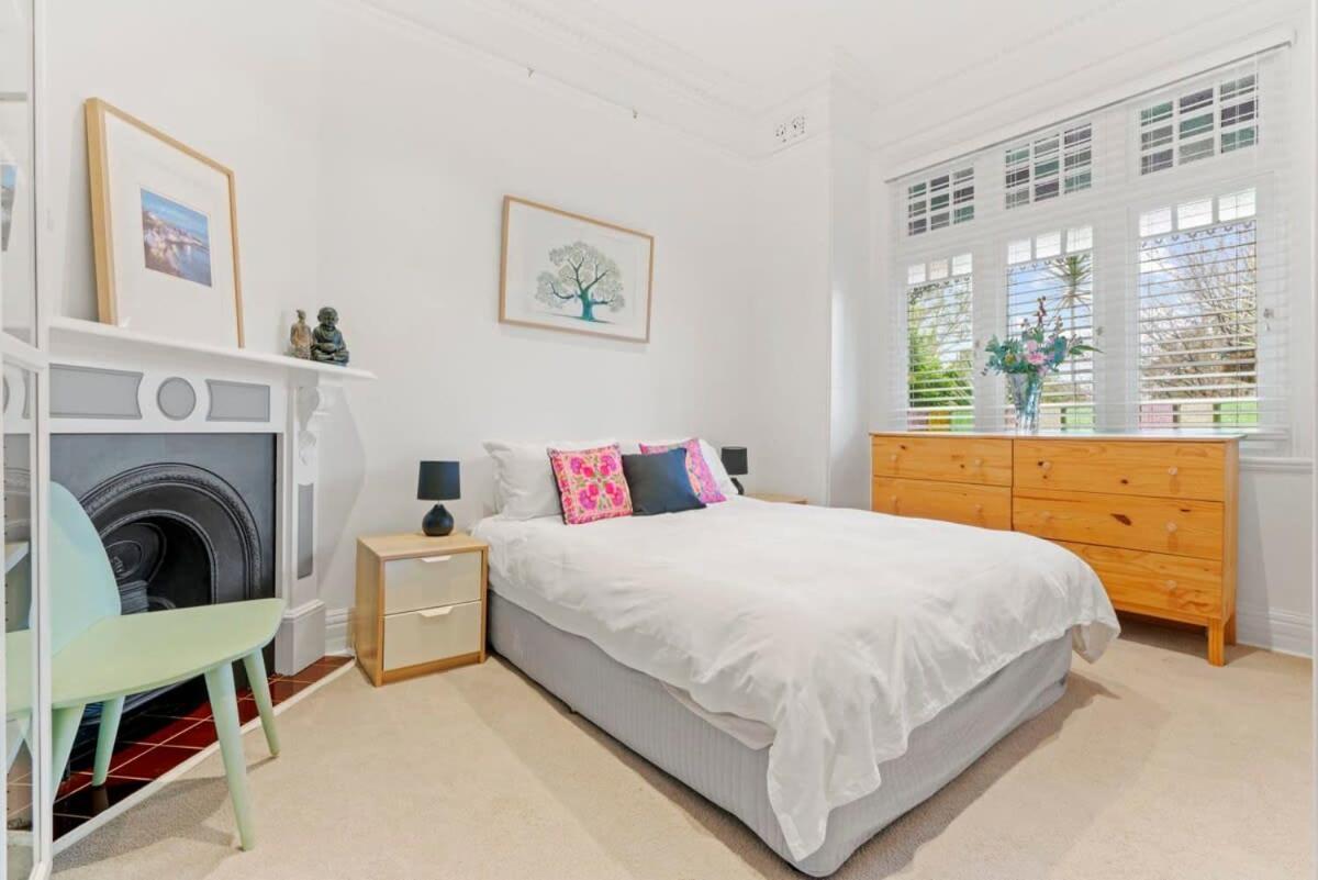 Bright Home In Trendy Newtown Close To The Park Sydney Buitenkant foto